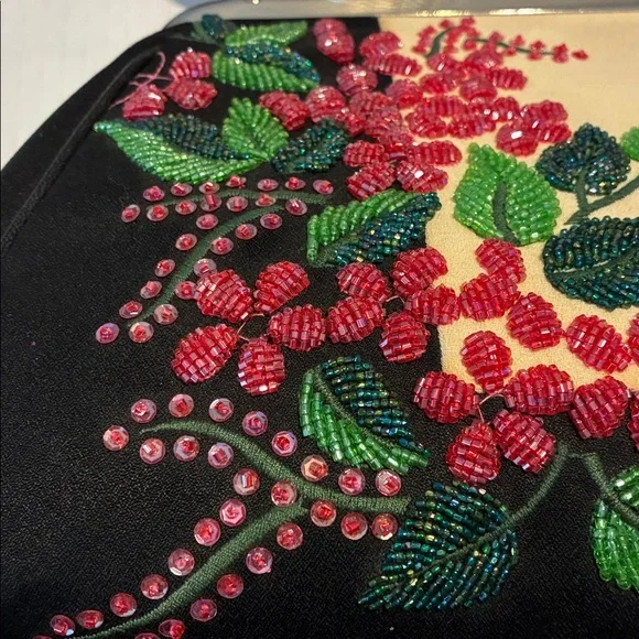 Isabella Fiore Handbag / Embellish - Picture 11 of 16